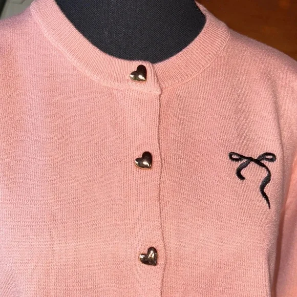 Chic Pink Button-Up Cardigan - Picture 4 of 9